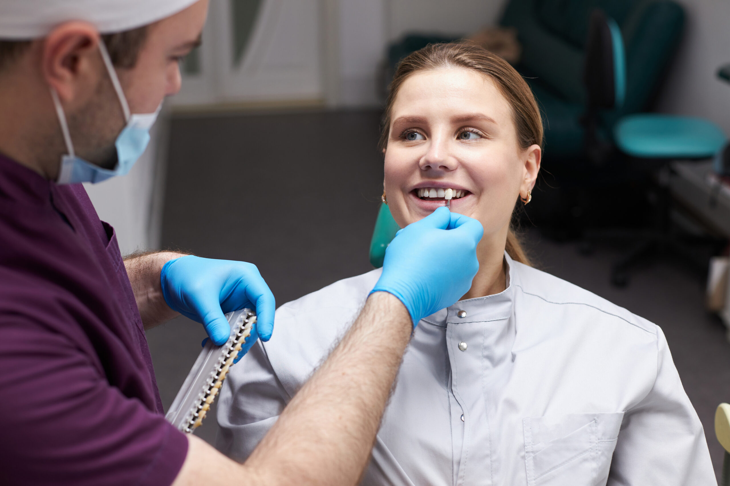 Paciente eligiendo tratamiento dental